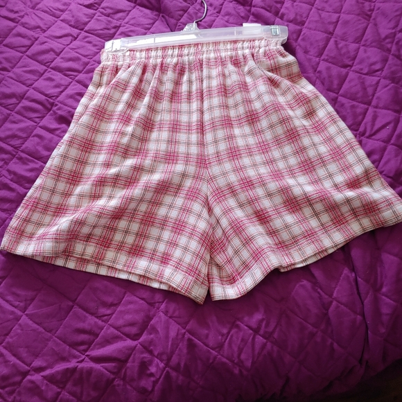 Shorts - Picture 3 of 3